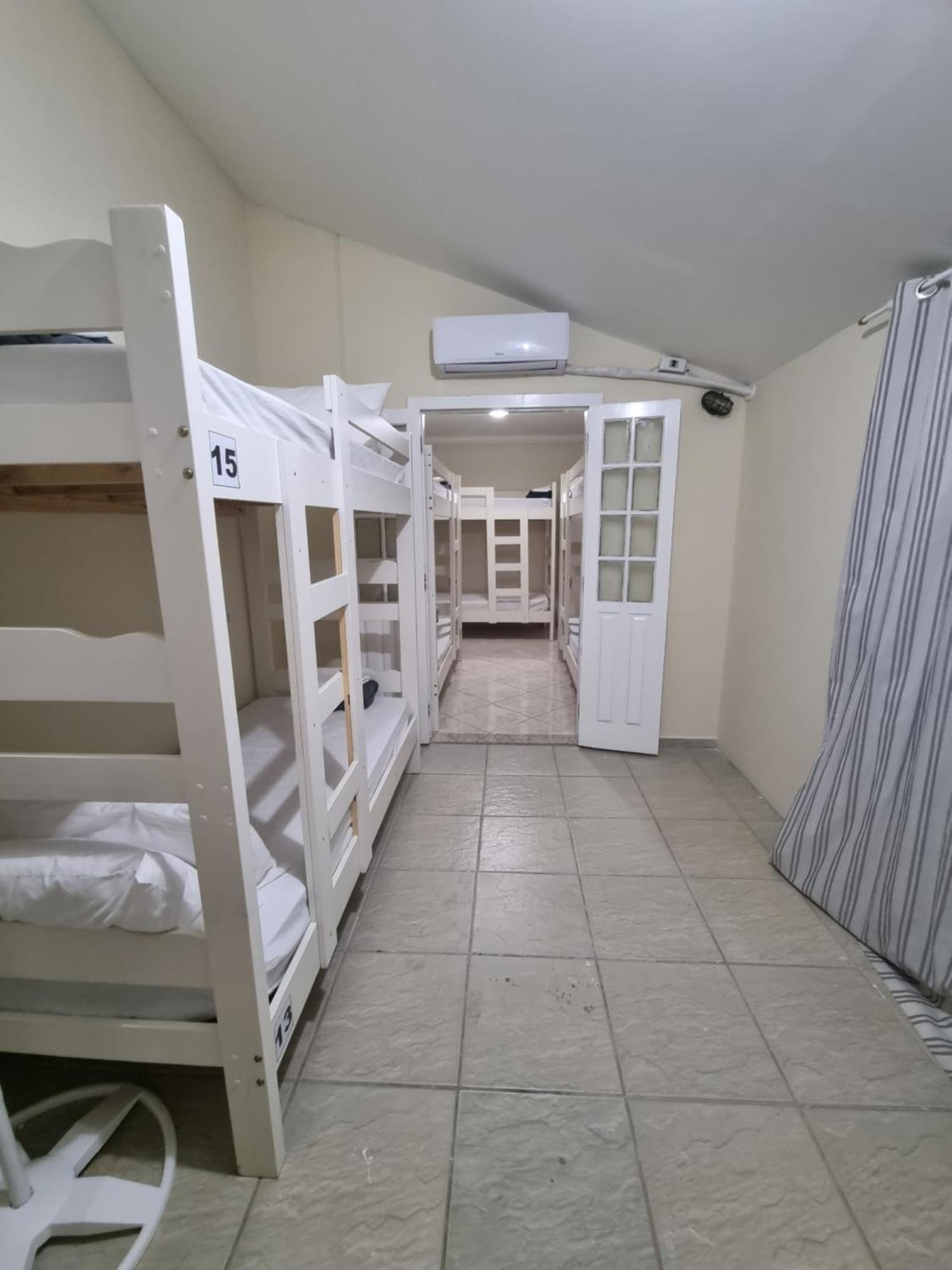 Zenit Hostel Da Cris Cabo Frio Buitenkant foto