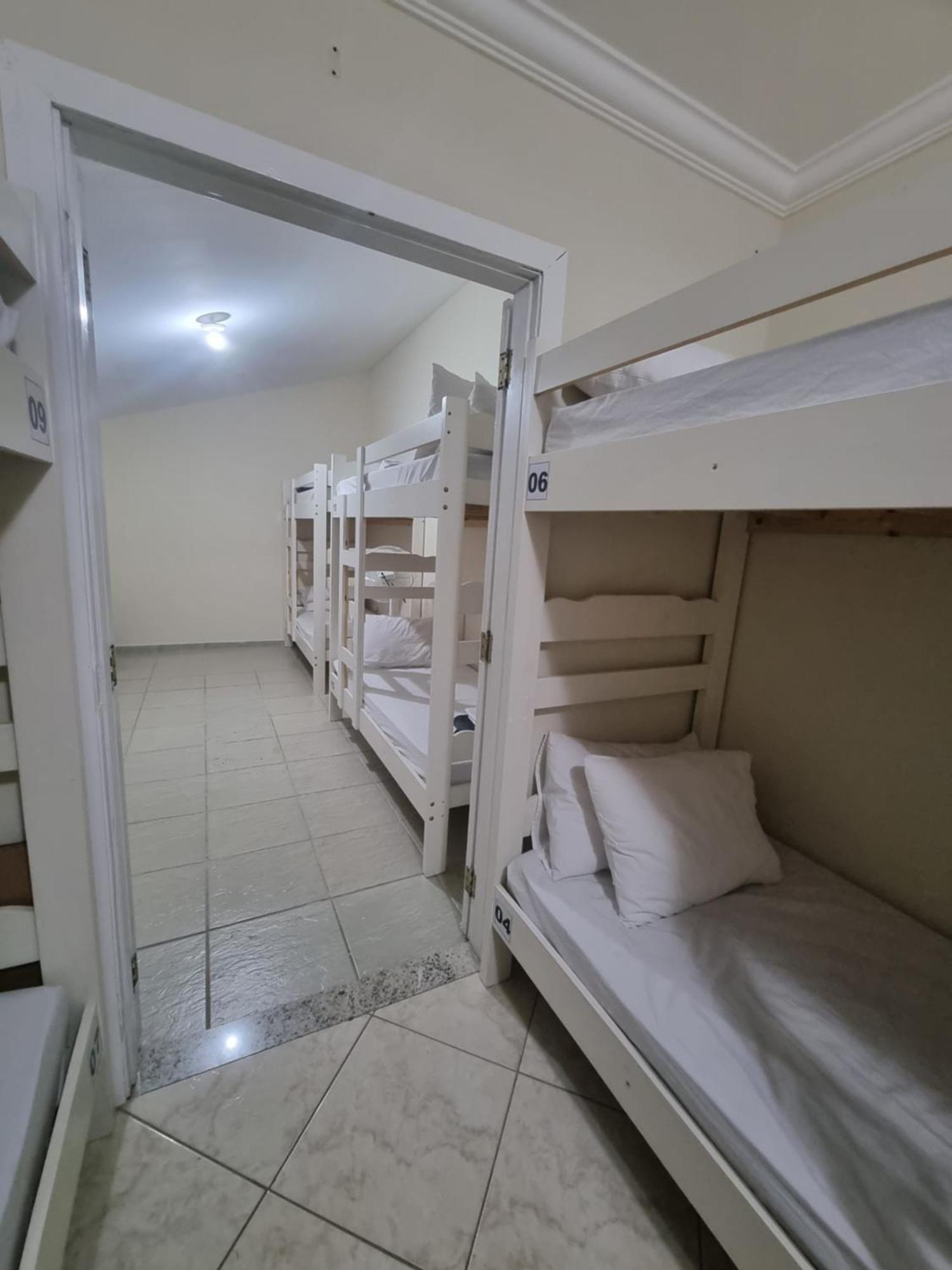 Zenit Hostel Da Cris Cabo Frio Buitenkant foto