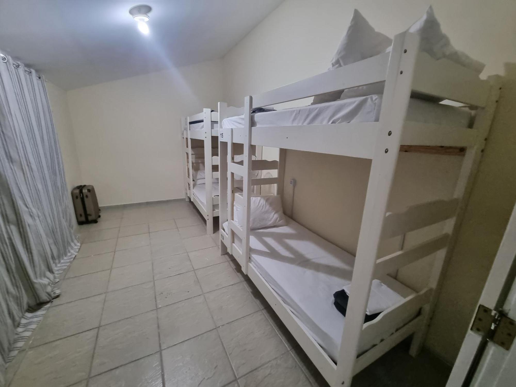Zenit Hostel Da Cris Cabo Frio Buitenkant foto